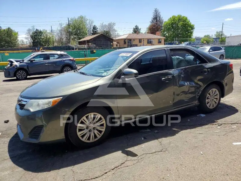 2013 Toyota CAMRY фото