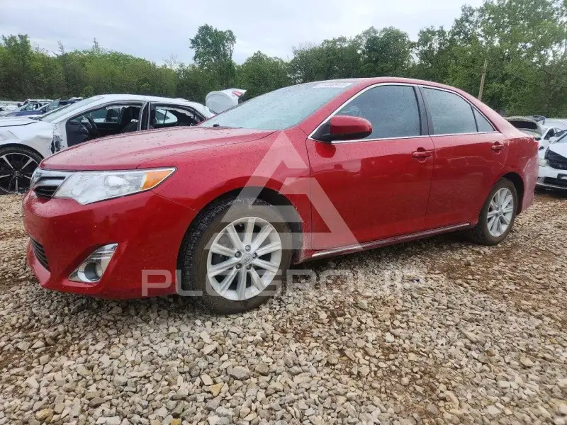 2013 Toyota CAMRY фото