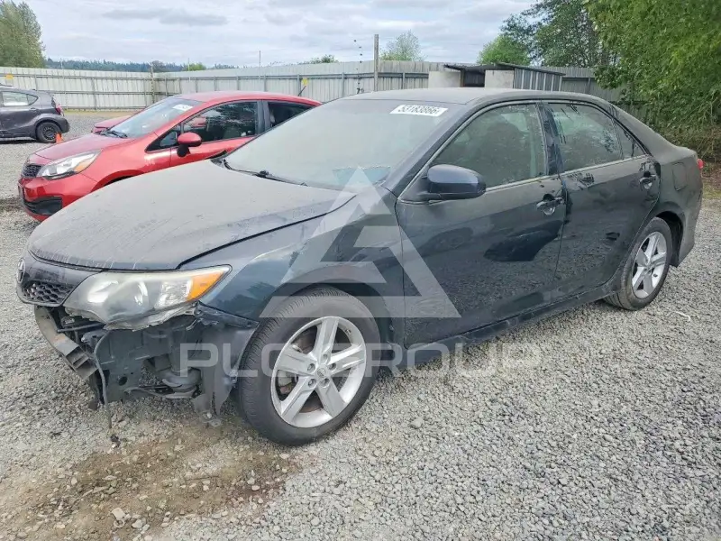 2013 Toyota CAMRY фото