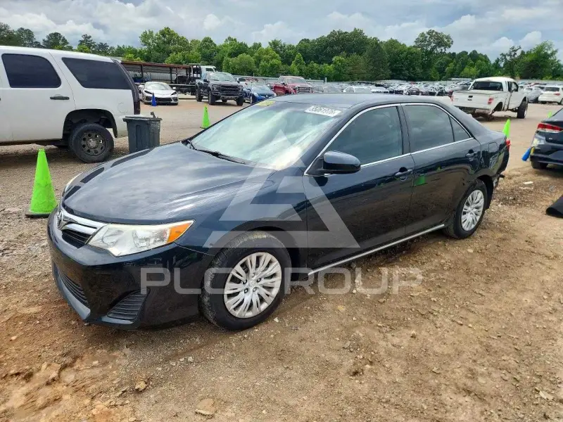 2013 Toyota CAMRY фото