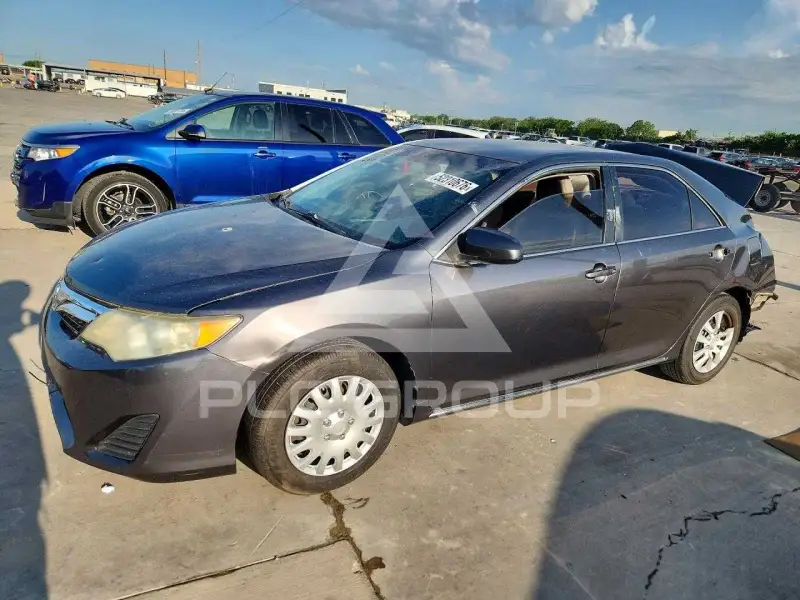 2013 Toyota CAMRY фото