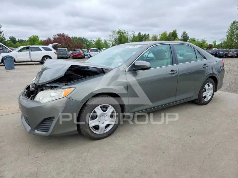 2013 Toyota CAMRY photo