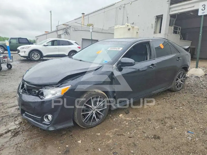 2013 Toyota CAMRY фото