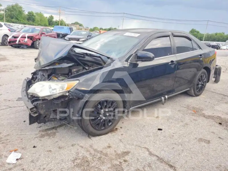 2013 Toyota CAMRY фото