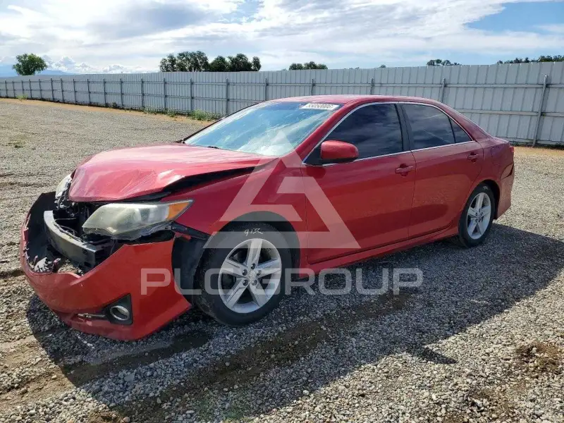 2013 Toyota CAMRY фото