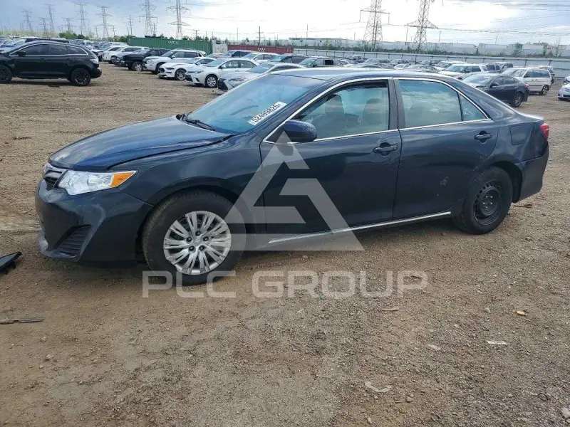 2013 Toyota CAMRY фото