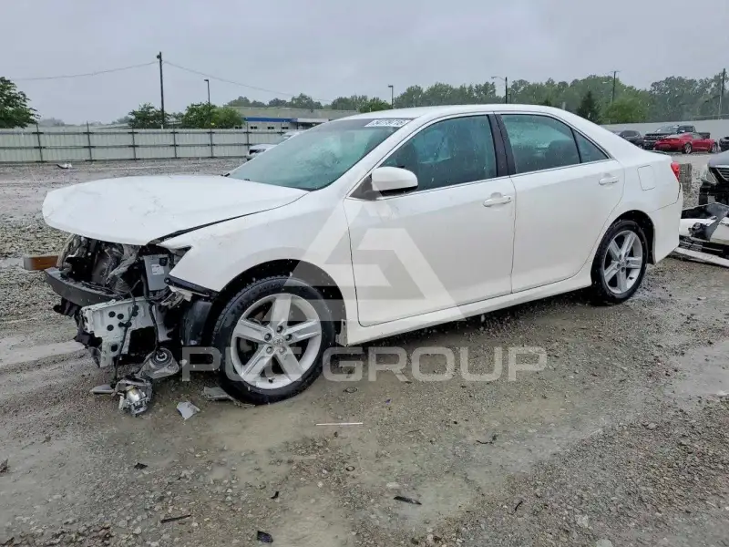 2013 Toyota CAMRY фото