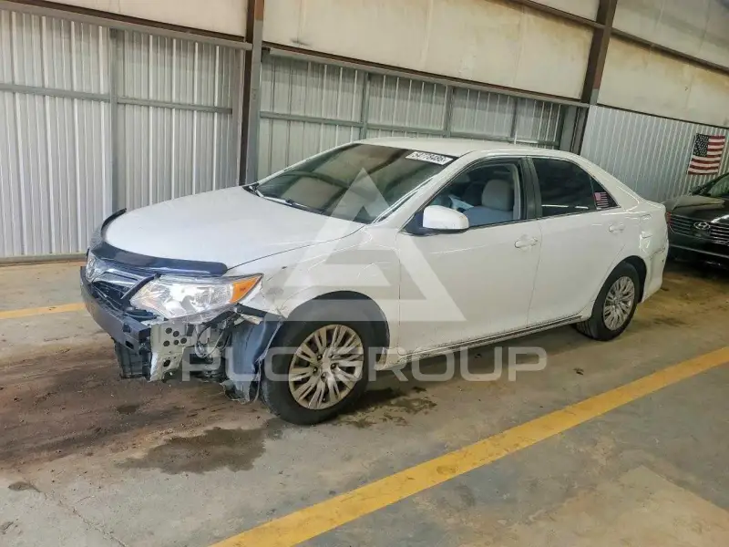 2013 Toyota CAMRY фото