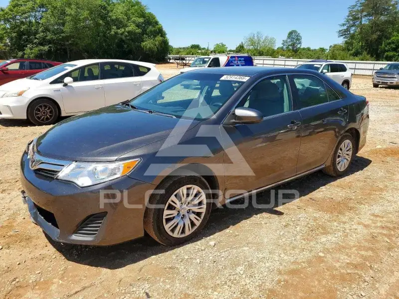 2013 Toyota CAMRY фото