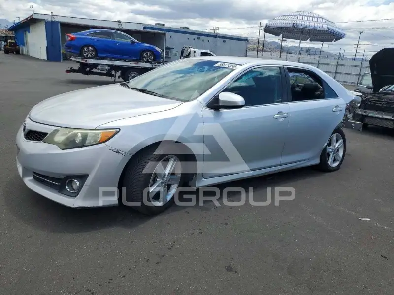 2013 Toyota CAMRY фото