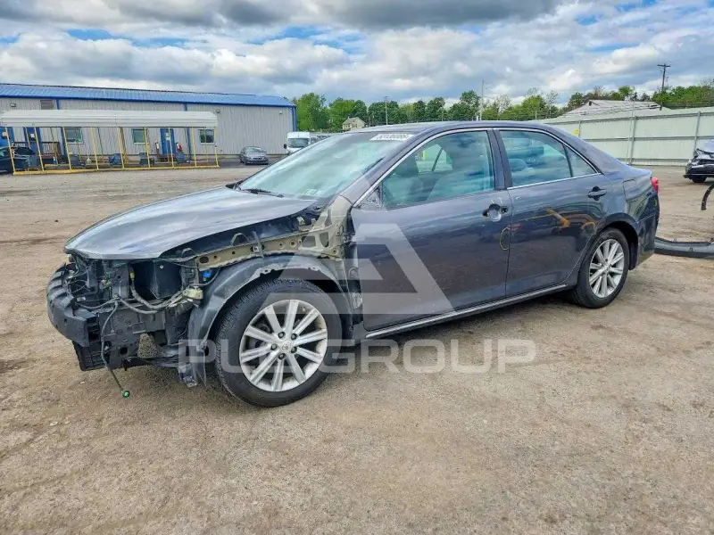 2013 Toyota CAMRY фото