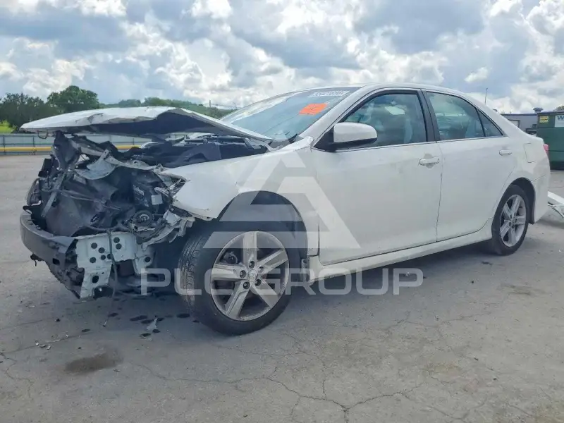 2013 Toyota CAMRY фото