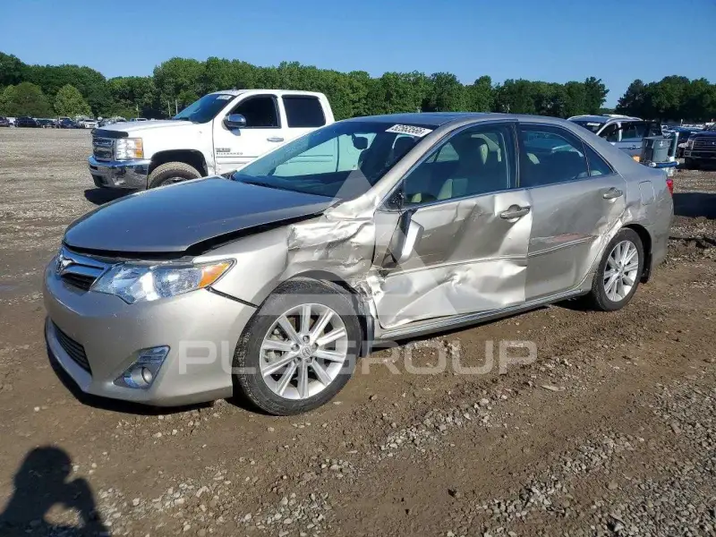 2013 Toyota CAMRY фото