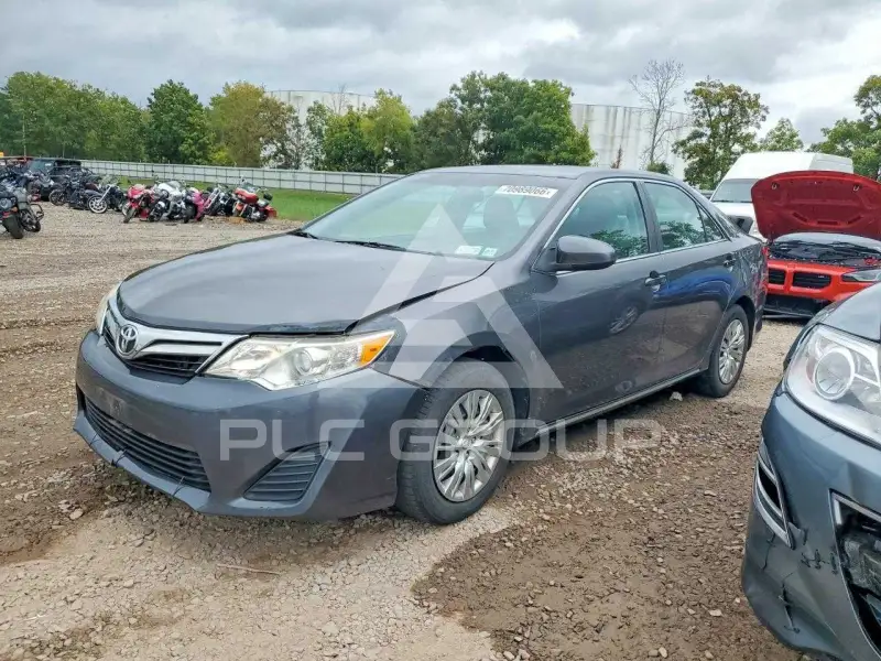 2013 Toyota CAMRY photo