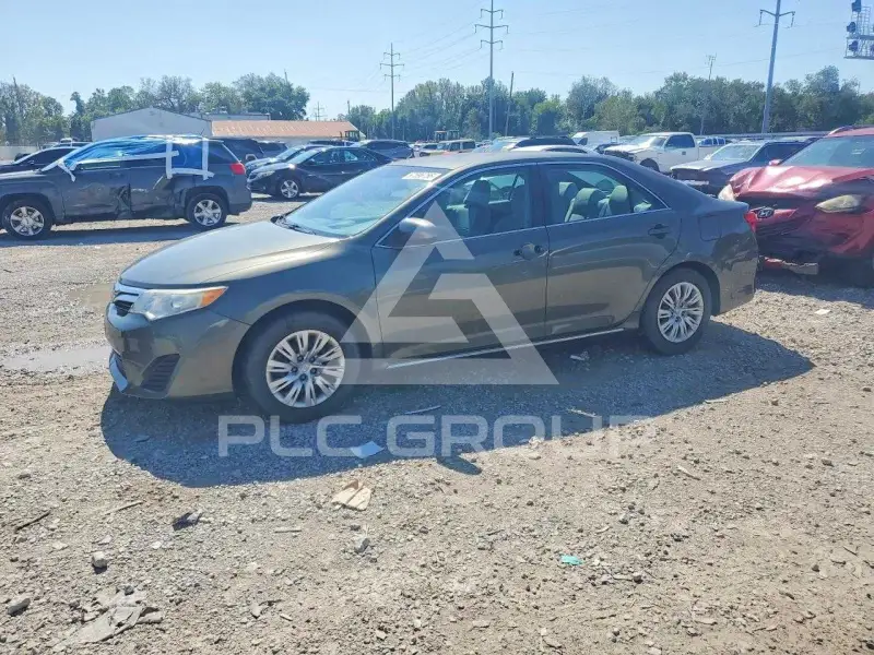 2013 Toyota CAMRY фото