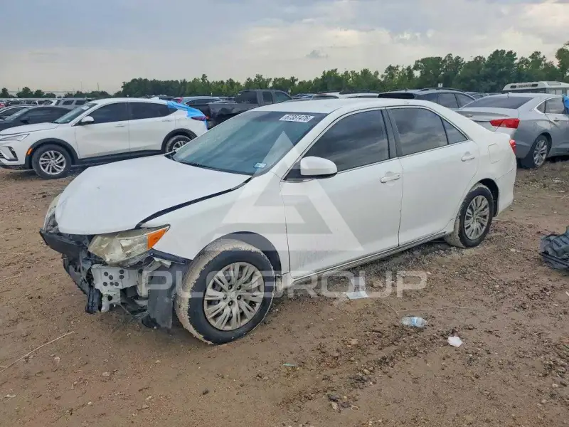 2013 Toyota CAMRY photo