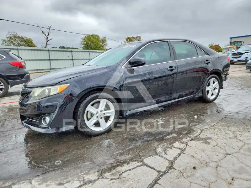 2013 Toyota CAMRY photo