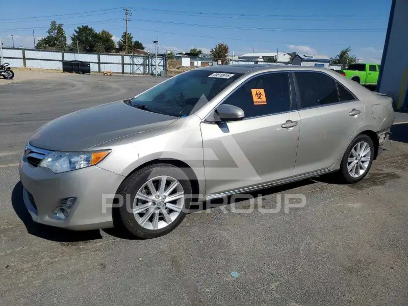 2013 Toyota CAMRY photo