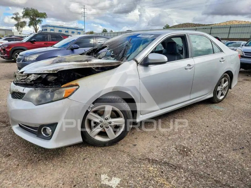 2013 Toyota CAMRY photo
