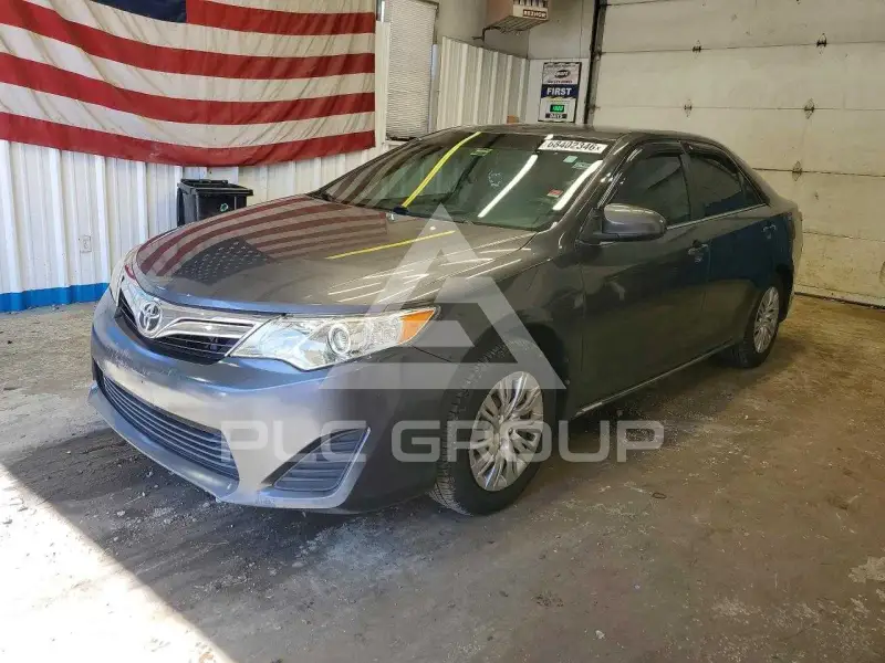 2013 Toyota CAMRY фото