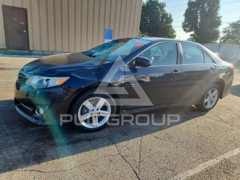 2013 Toyota CAMRY photo