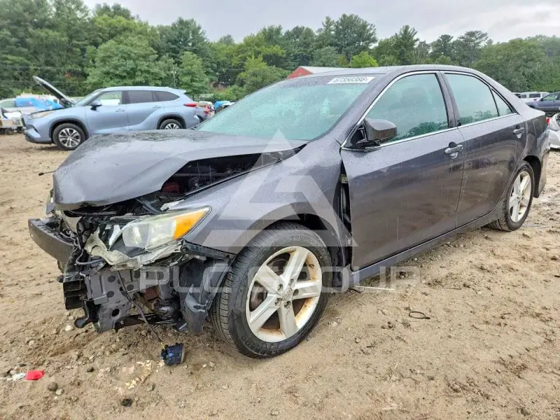 2013 Toyota CAMRY фото