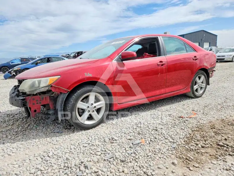 2013 Toyota CAMRY фото