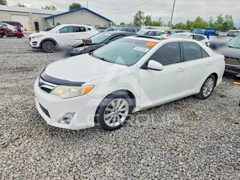 2013 Toyota CAMRY фото