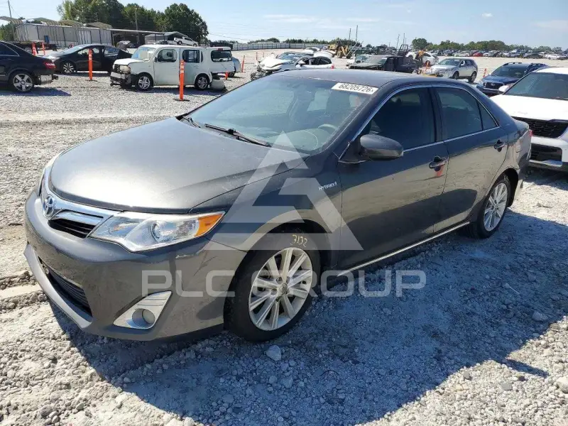 2013 Toyota CAMRY фото