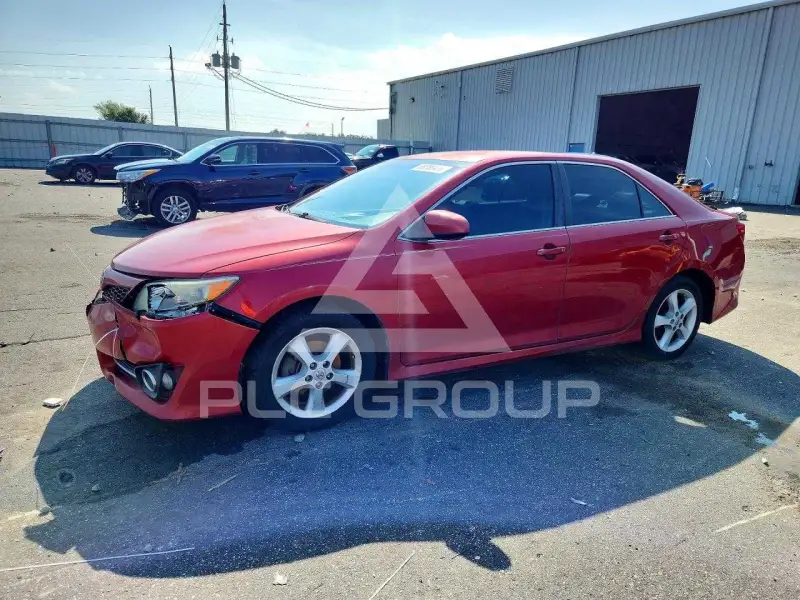 2013 Toyota CAMRY фото
