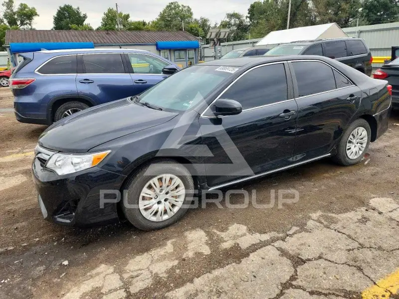 2013 Toyota CAMRY фото