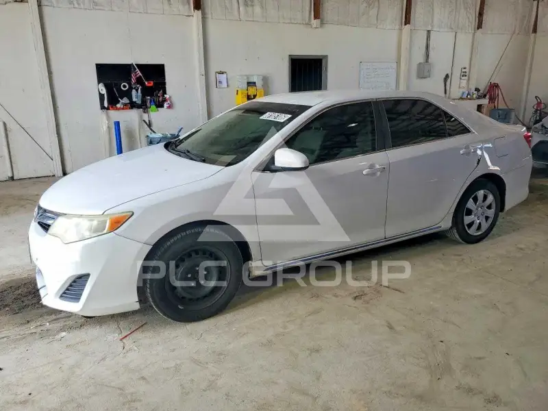 2013 Toyota CAMRY фото