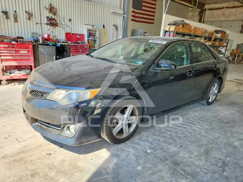 2013 Toyota CAMRY фото