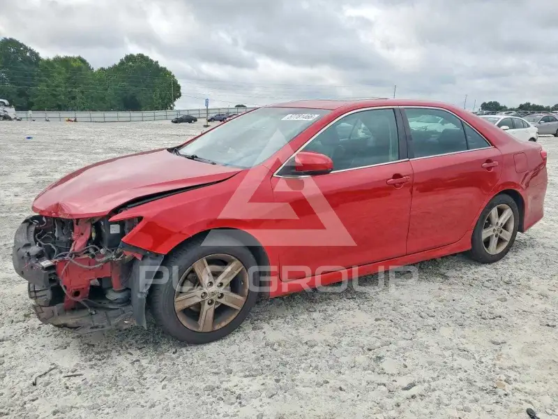 2013 Toyota CAMRY фото