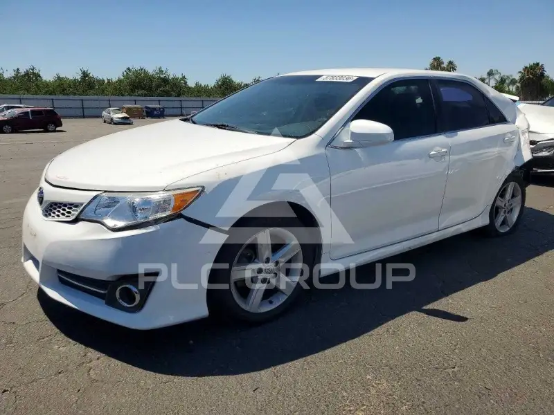 2013 Toyota CAMRY фото