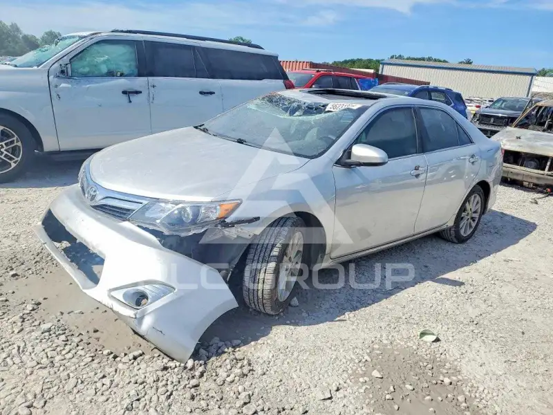 2013 Toyota CAMRY фото