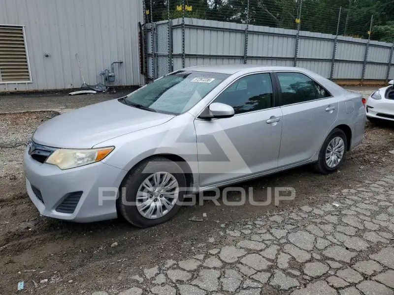 2013 Toyota CAMRY photo