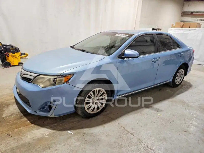 2013 Toyota CAMRY фото
