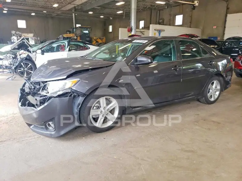 2013 Toyota CAMRY photo