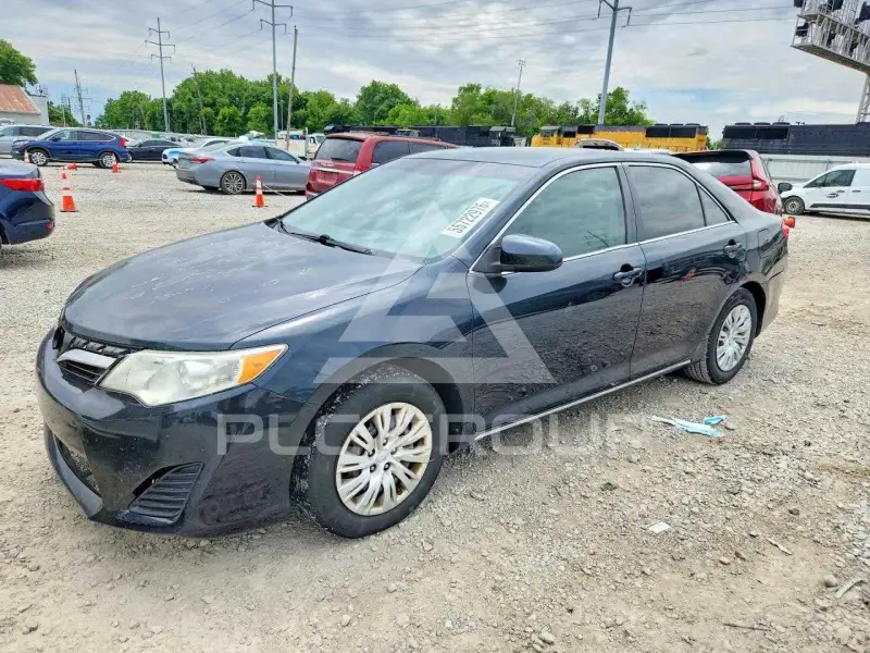 2013 Toyota CAMRY фото