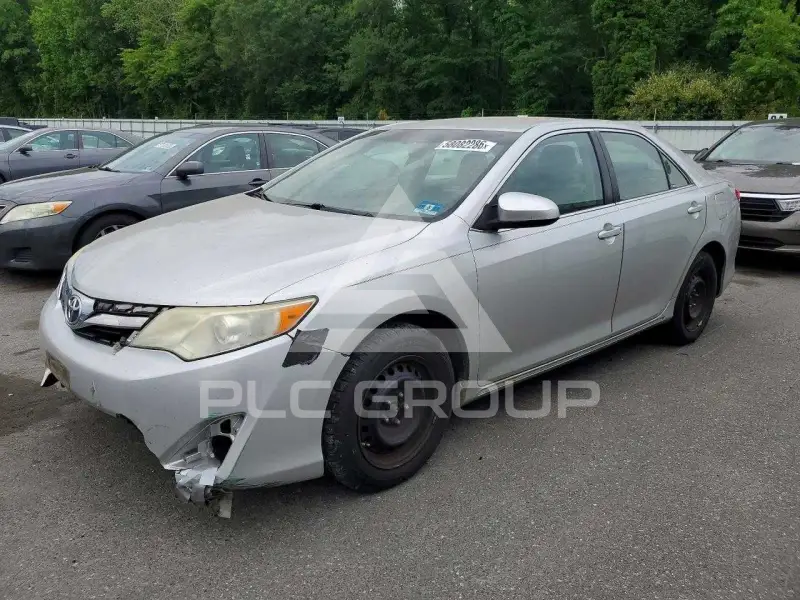 2013 Toyota CAMRY photo