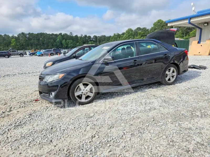 2013 Toyota CAMRY photo