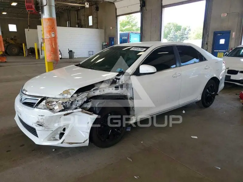 2013 Toyota CAMRY photo
