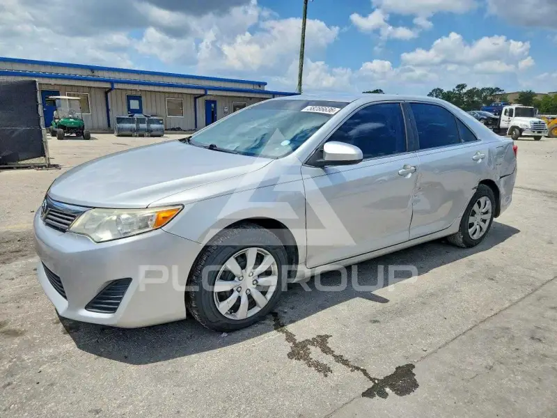 2013 Toyota CAMRY фото