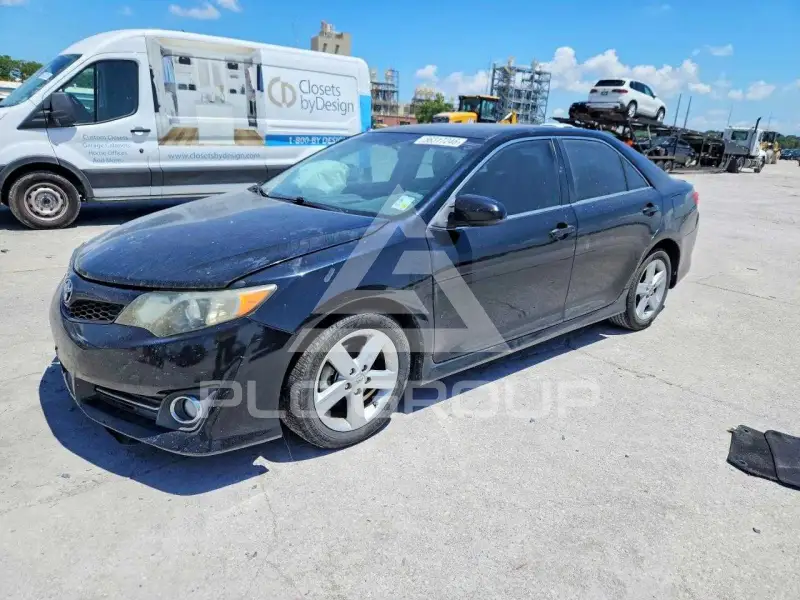 2013 Toyota CAMRY photo
