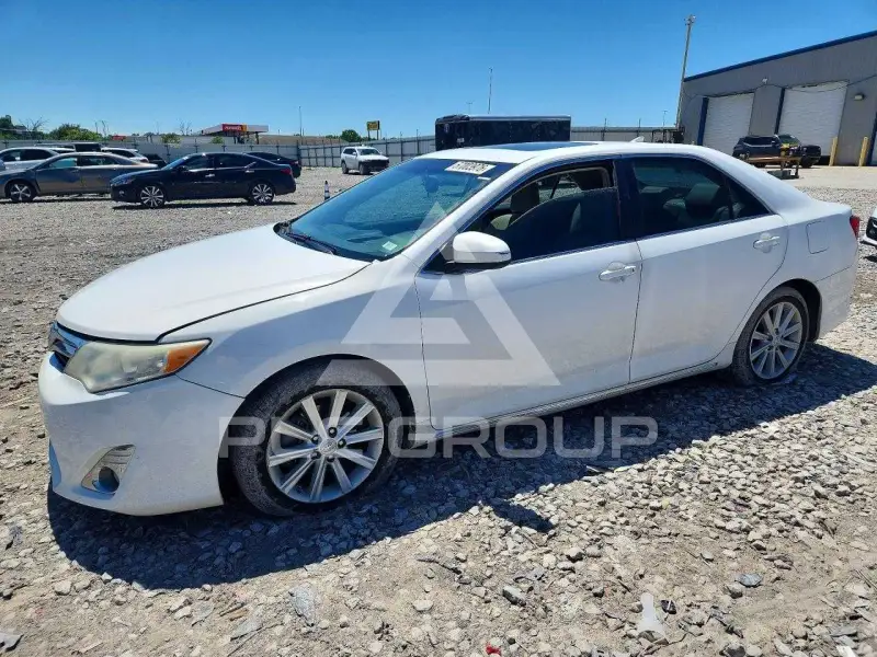 2013 Toyota CAMRY photo