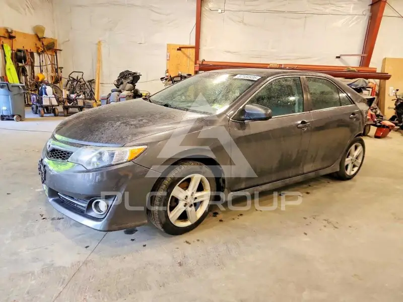 2013 Toyota CAMRY photo