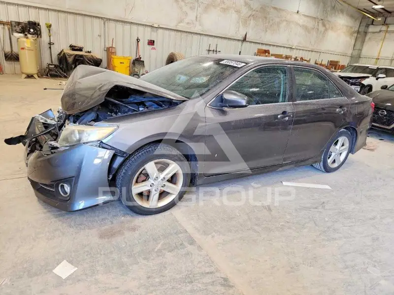 2013 Toyota CAMRY фото