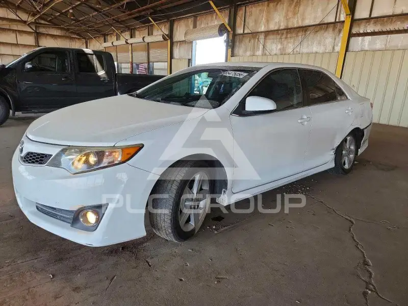 2013 Toyota CAMRY фото