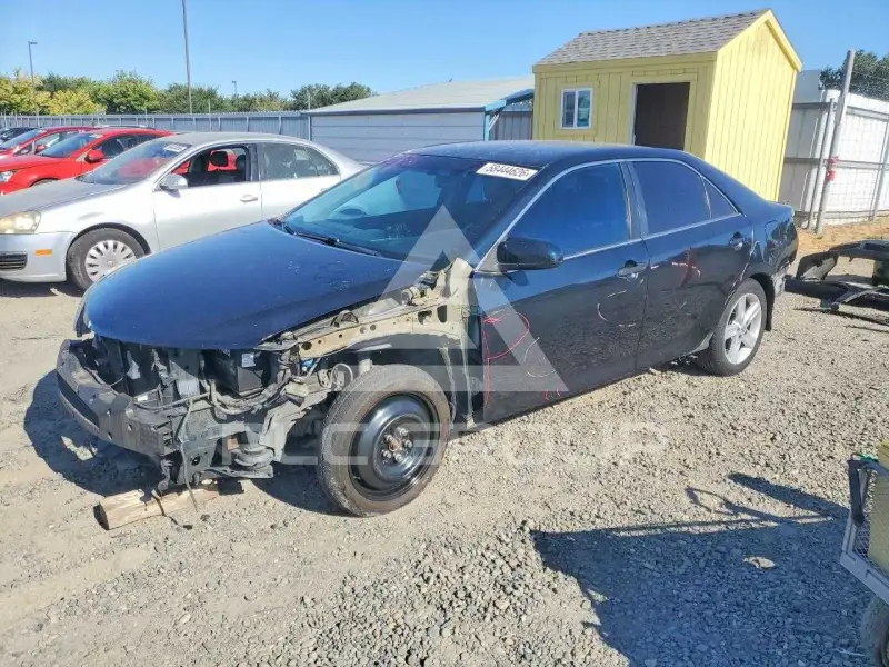2013 Toyota CAMRY фото